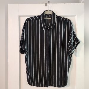 Draping striped short-sleeved blouse